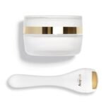 Sisley Paris Sisleya L'Integral Anti-Age Eye and Lip Contour Cream - 15 mL - Helps Reduce Appearance of Wrinkles, Fine Lines, Dark Circles & Under Eye Puffiness