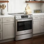 Bosch 800 Series 30 in 5 Burner Element Slide-in Electric Range in Stainless Steel with True Convection Oven and Self-Cleaning HEI8056U - Image 7