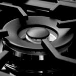 ZLINE 30 Inch 4.0 Cubic Foot Stainless Steel Dual Fuel Range with 4 Burner Porcelain Cooktop, Gas Stove, Cast Iron Grill, and Electric Convection Oven - Image 6