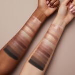 Lamora Eyeshadow Palette Makeup - Eye Makeup Palette with 16 Highly Pigmented Matte & Shimmer Shades - Vegan & Blendable - Image 3